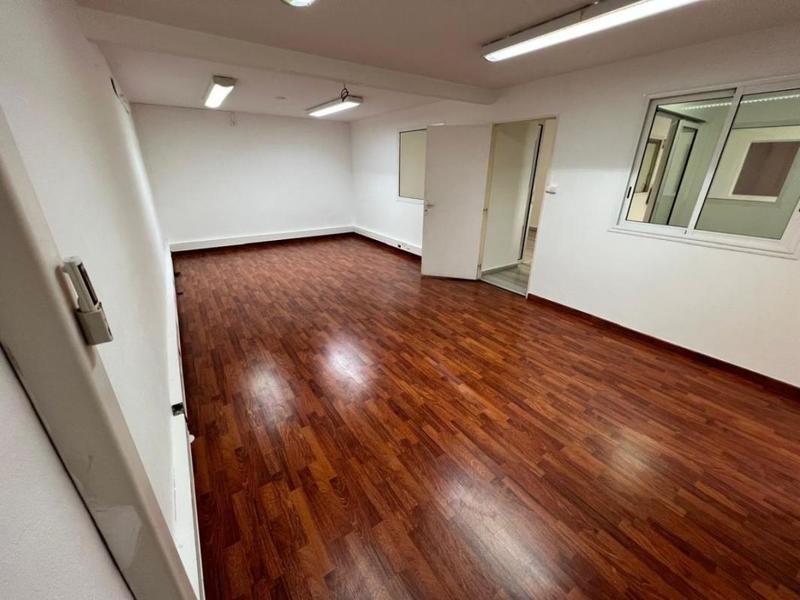 Bureau - 320 m² - 8 pièces