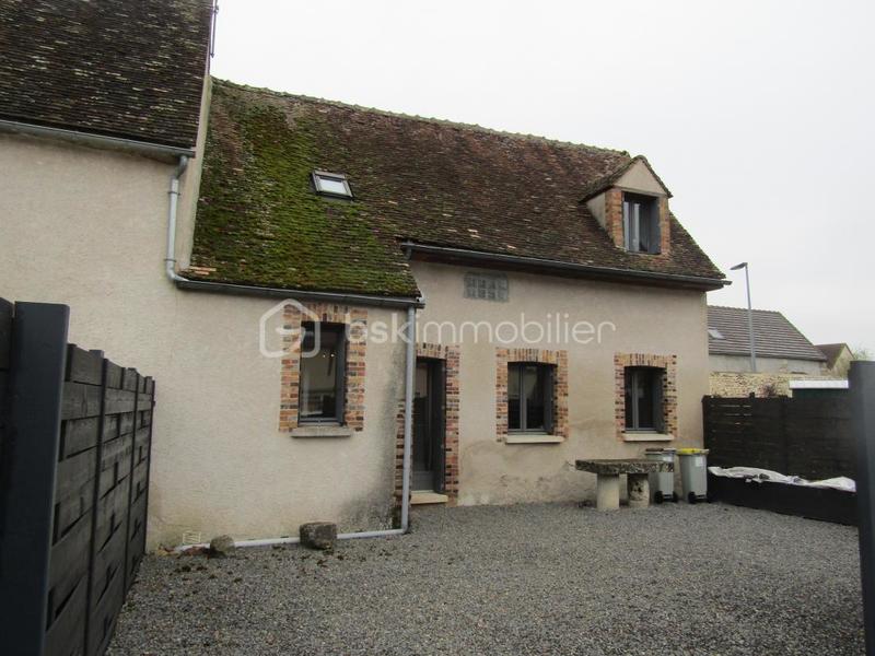 Maison traditionnelle - 85 m² - 3 pièces