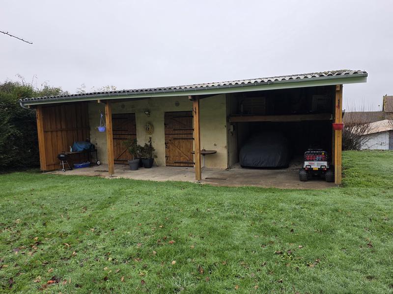 Maison - 222 m² - 7 pièces