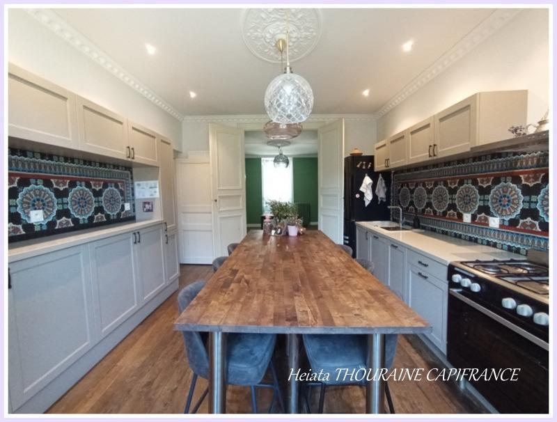 Maison - 267 m² - 9 pièces