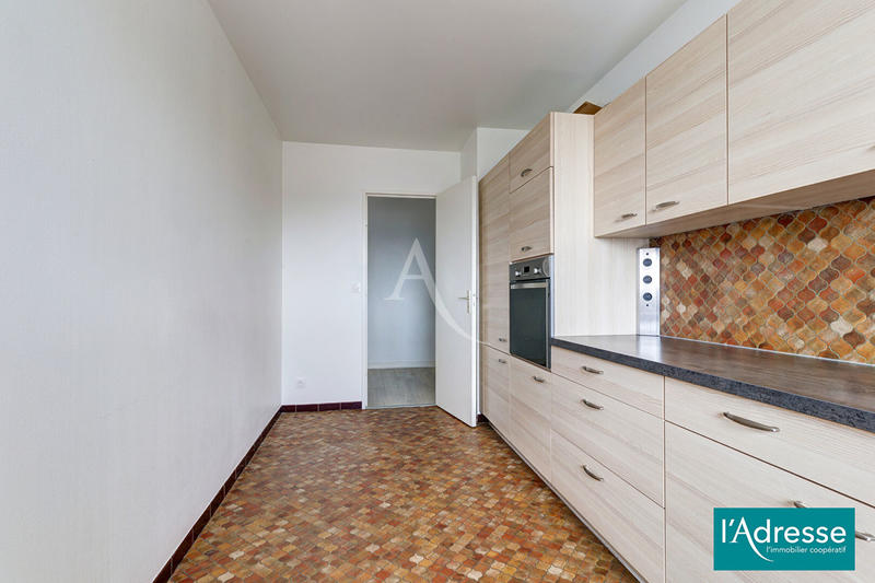 Appartement - 90 m² - 4 pièces