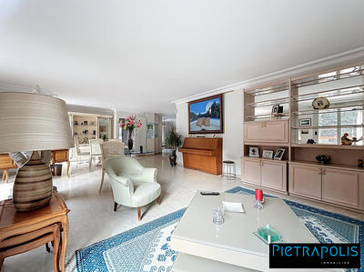 Appartement - 132 m² - 4 pièces