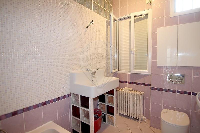 Maison - 153 m² - 9 pièces