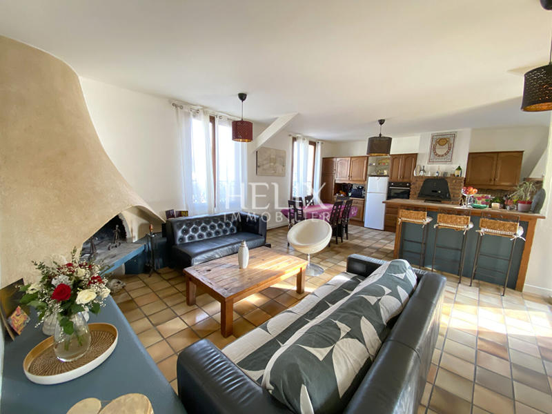 Maison - 340 m² - 9 pièces