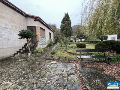 Maison traditionnelle - 81 m² - 4 pièces