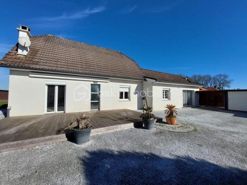 Maison traditionnelle - 140 m² - 6 pièces