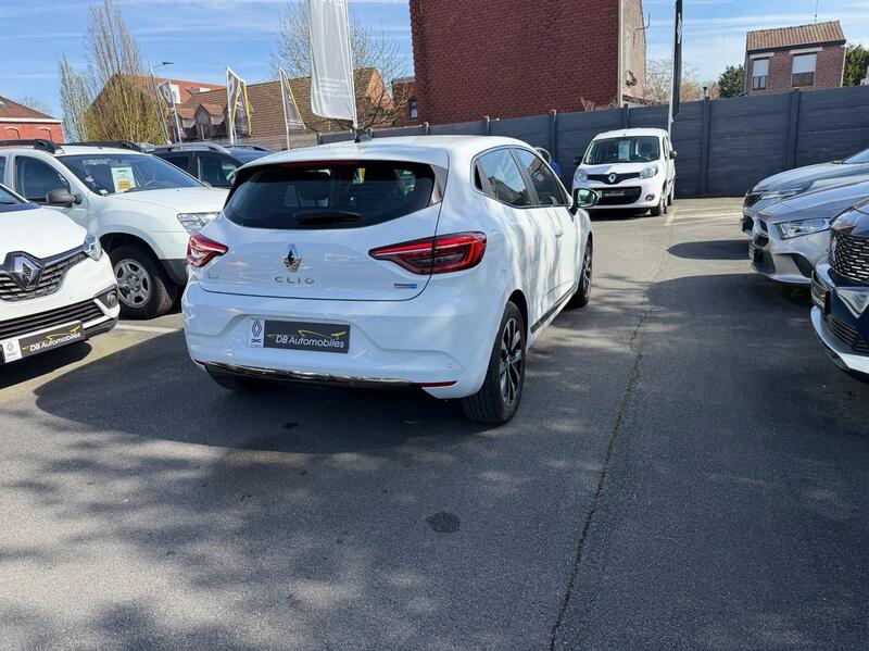 Renault Clio V Techno E Tech 145cv