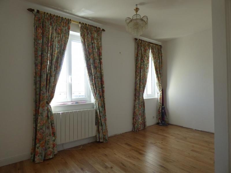 Maison de ville - 83 m² - 5 pièces