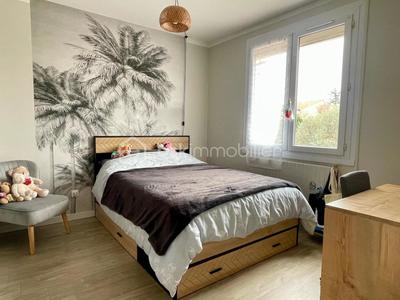 Maison - 96 m² - 4 pièces