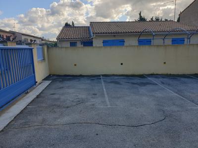 Parking / Garage - 17 m²