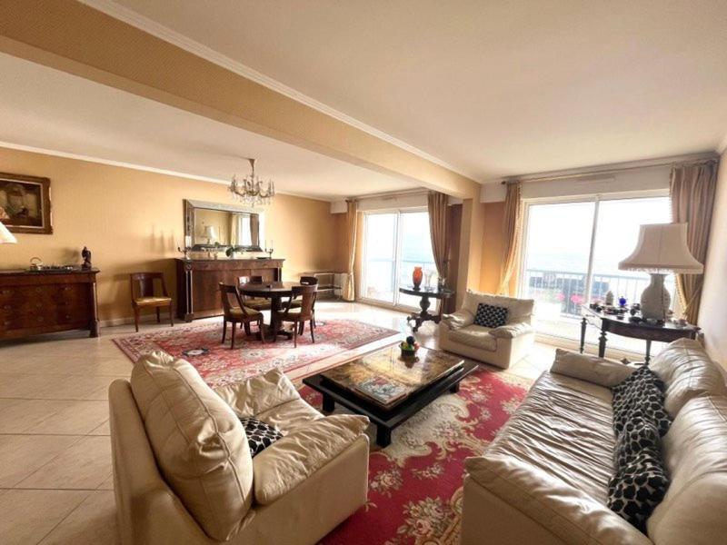 Appartement - 95 m² - 4 pièces