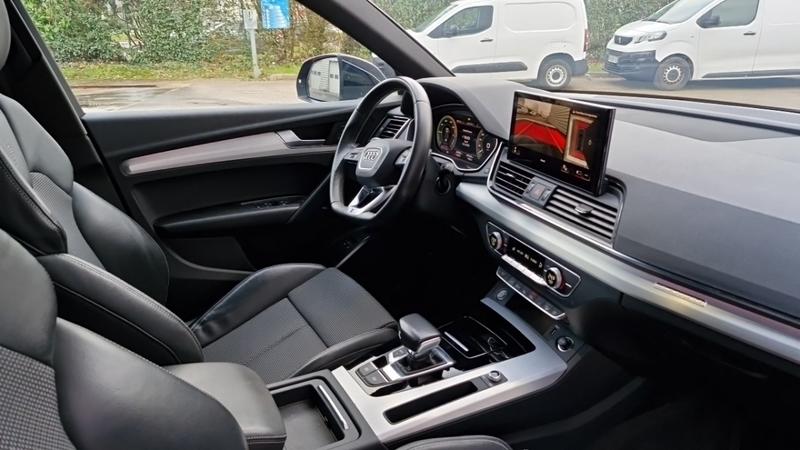 Audi Q5 Sportback 50 Tfsie 299 s tronic 7 Quattro s line