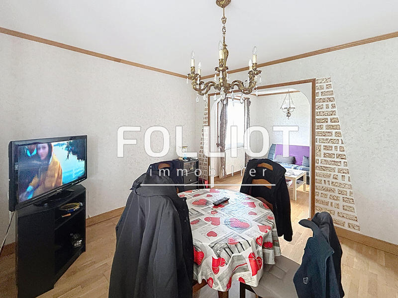 Maison - 94 m² - 5 pièces