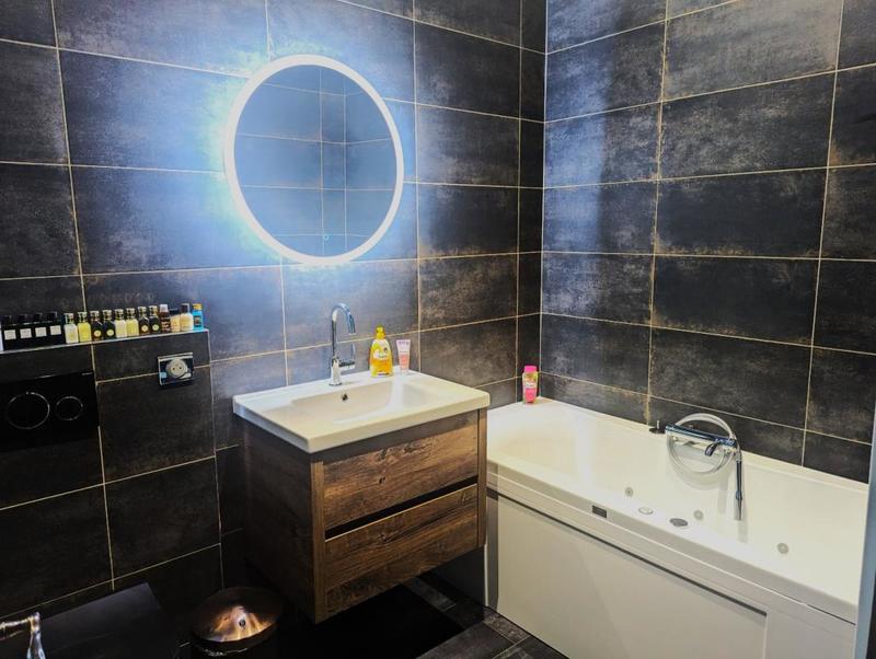 Demeure - 232 m² - 6 pièces