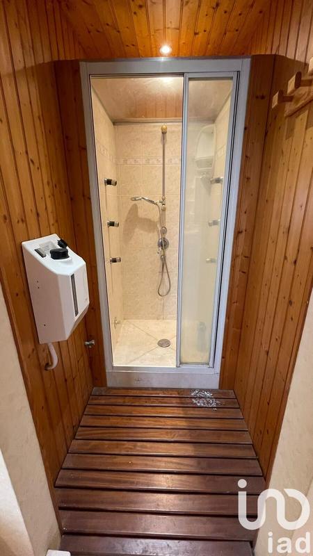 Maison - 237 m² - 7 pièces