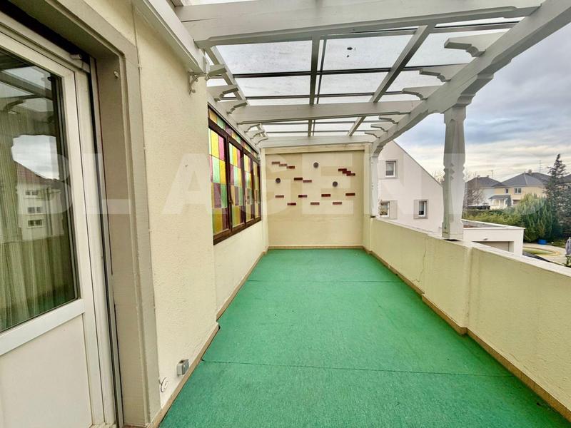 Appartement - 80 m² - 2 pièces