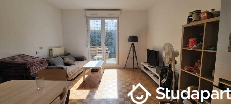 Chambre - 12 m² - 1 pièce