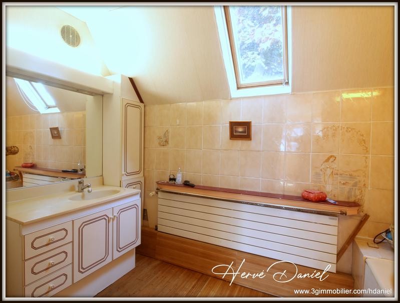 Maison jumelée - 149 m² - 7 pièces