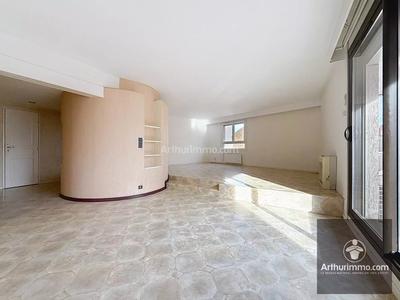 Appartement - 104 m² - 4 pièces