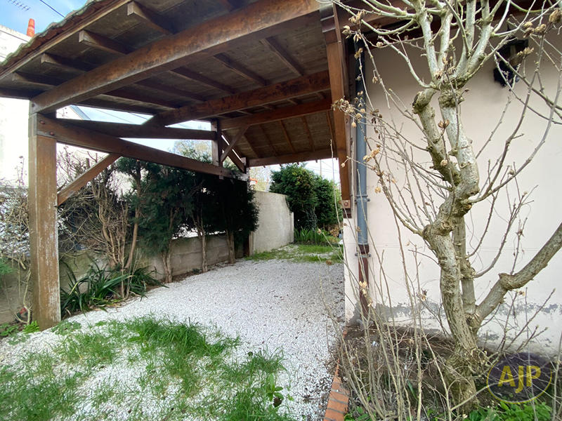 Maison - 182 m² - 7 pièces