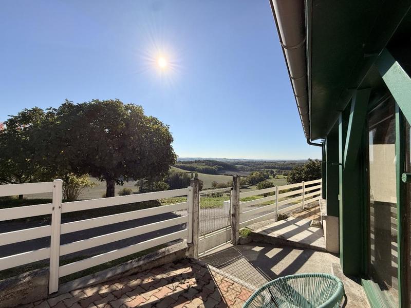 Maison - 88 m² - 5 pièces