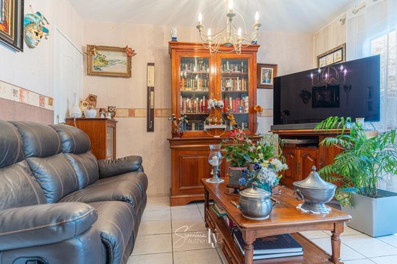 Appartement - 97 m² - 5 pièces