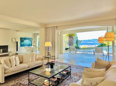 Villa - 230 m² - 5 pièces