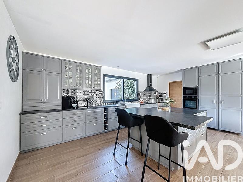 Maison - 190 m² - 5 pièces