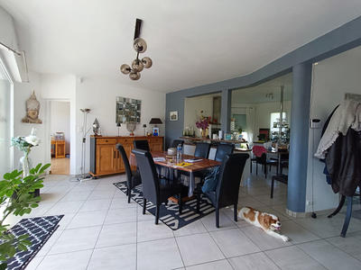 Maison d'architecte - 212 m² - 7 pièces