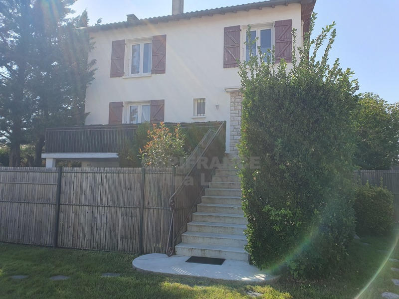 Maison - 135 m² - 6 pièces