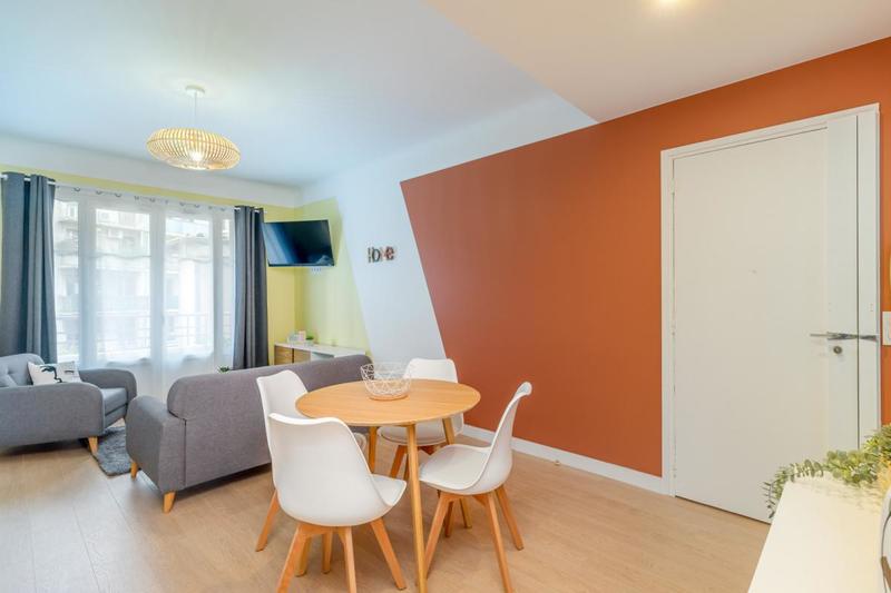 Appartement - 77 m² - 5 pièces