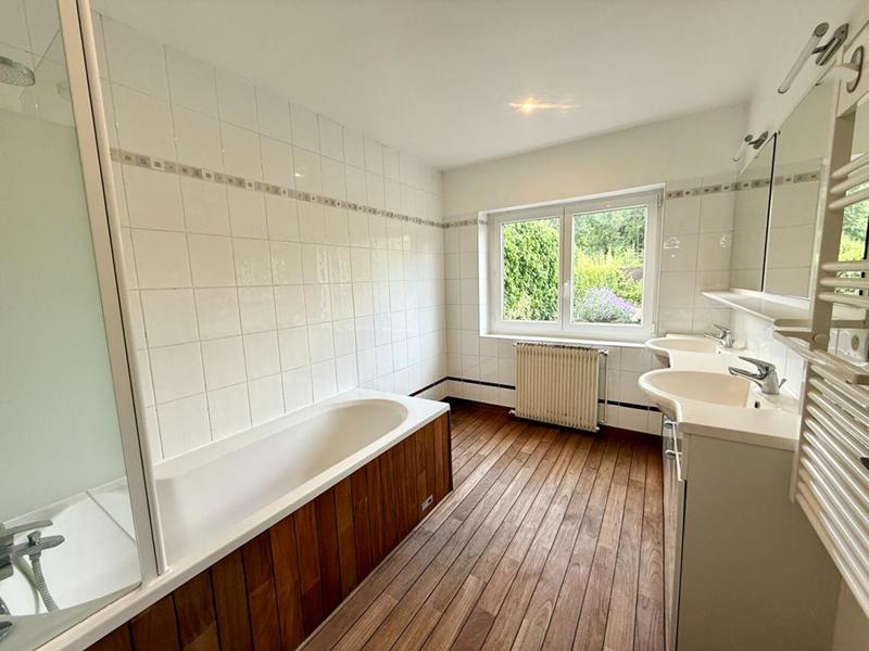 Maison - 105 m² - 4 pièces