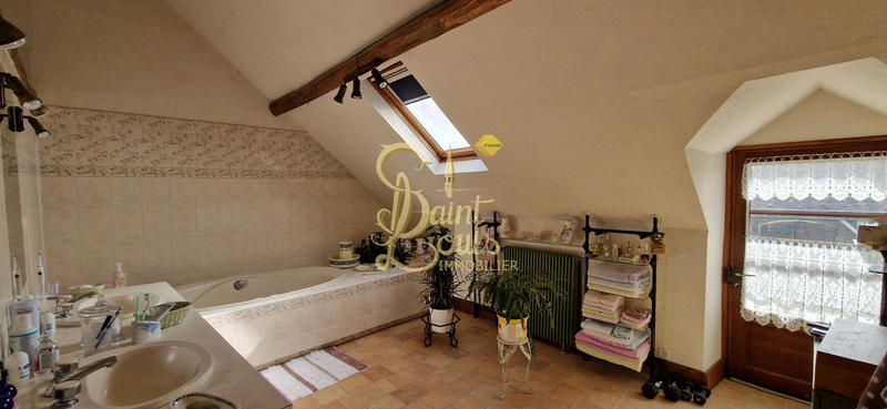 Maison - 265 m² - 8 pièces