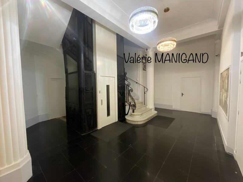 Bureau - 400 m² - 4 pièces