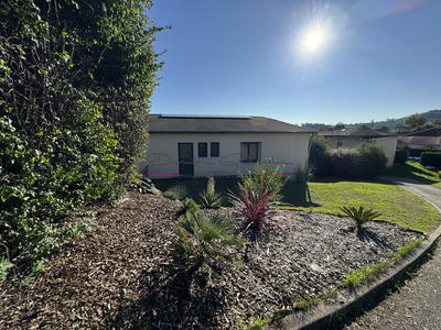 Maison - 95 m² - 4 pièces