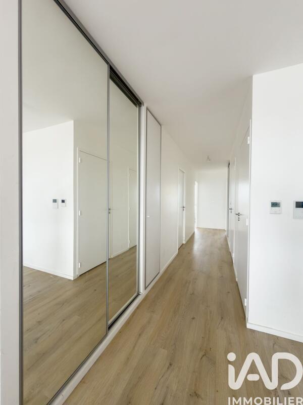 Appartement - 94 m² - 4 pièces