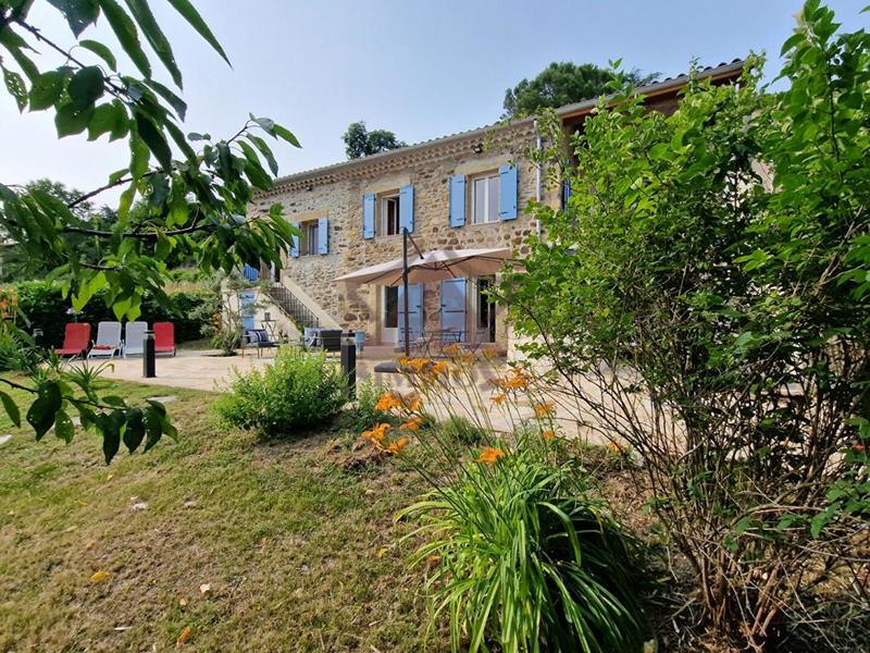 Maison en pierre - 110 m² - 5 pièces