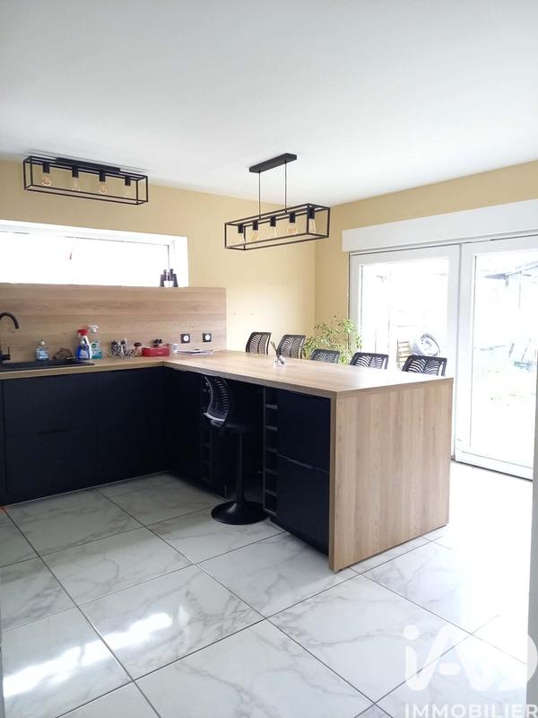 Maison - 122 m² - 6 pièces