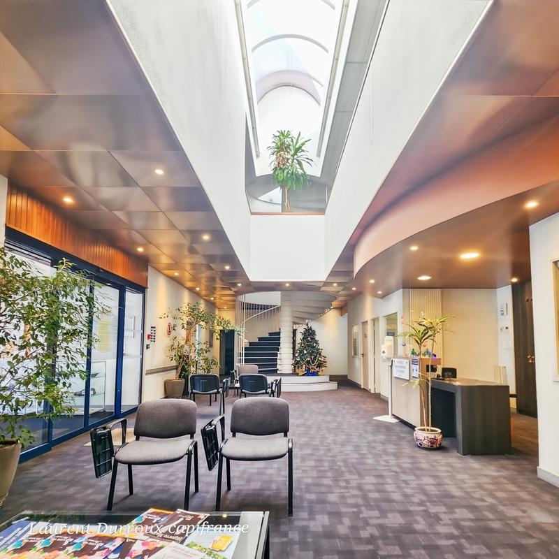 Immeuble - 710 m² - 16 pièces