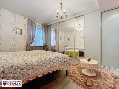 Maison - 428 m² - 19 pièces