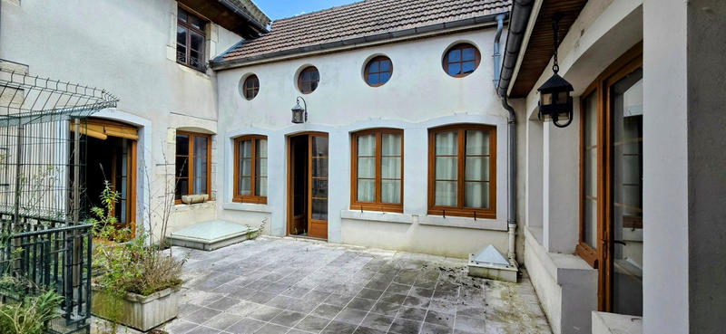 Maison - 188 m² - 6 pièces