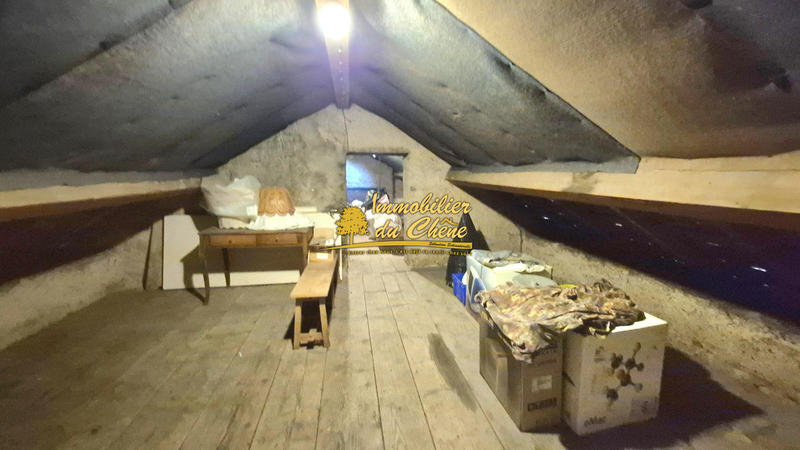 Maison - 99 m² - 5 pièces