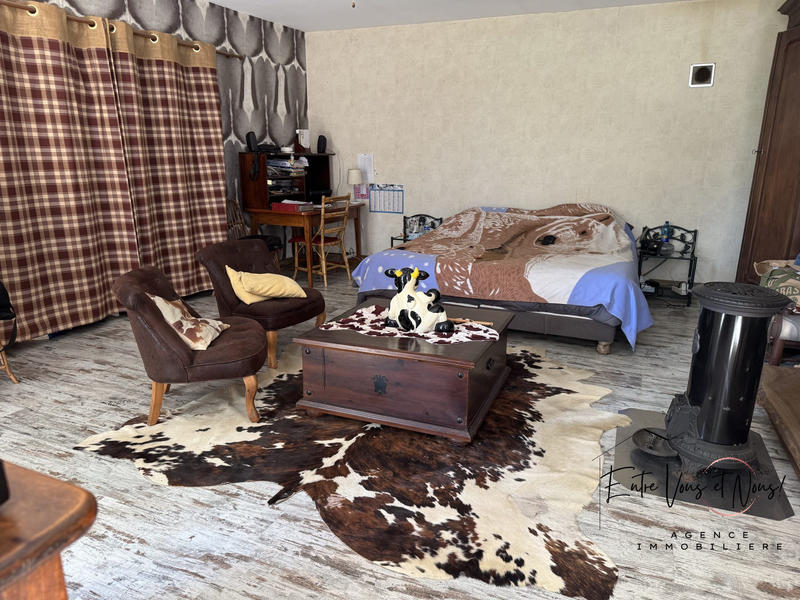 Maison - 216 m² - 7 pièces