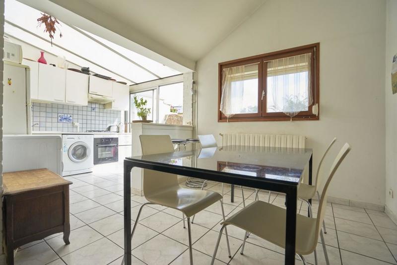 Maison - 99 m² - 5 pièces