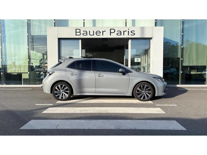 Toyota corolla touring sports Hybride My21 122h Design