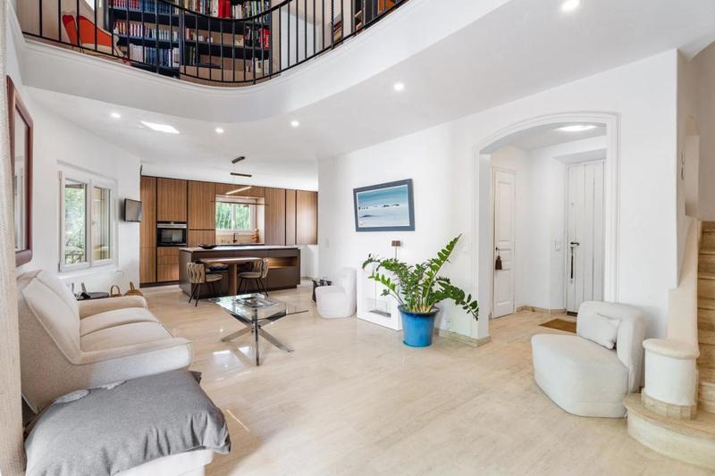 Maison d'architecte - 176 m² - 6 pièces