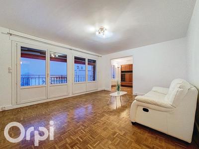 Appartement - 79 m² - 4 pièces