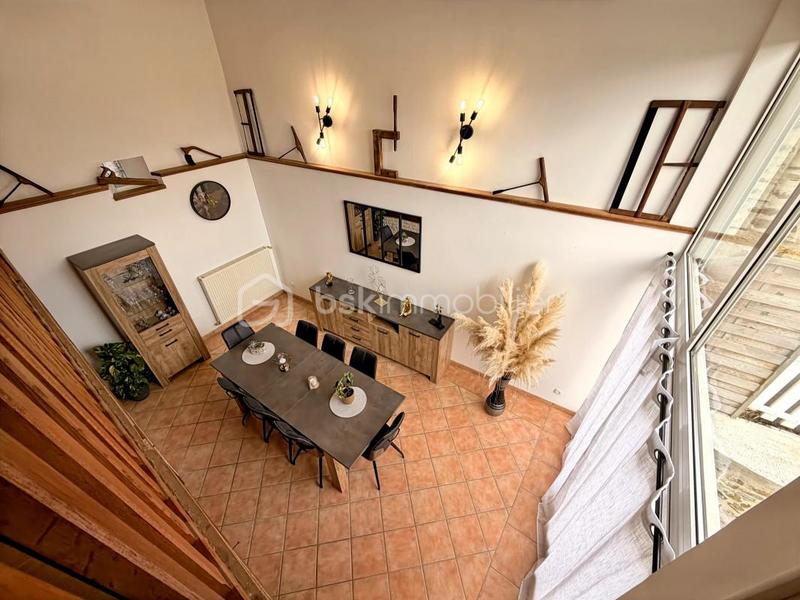 Maison - 180 m² - 5 pièces