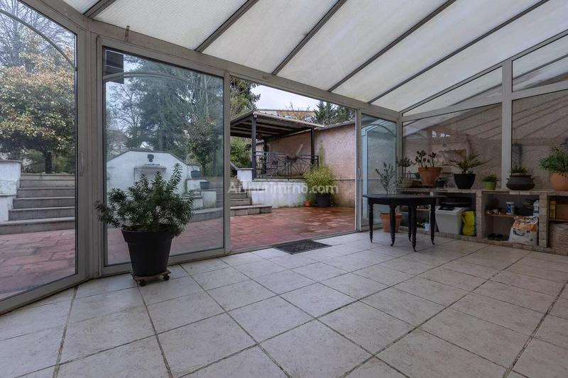Maison - 237 m² - 9 pièces