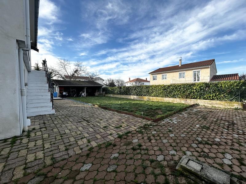 Appartement - 172 m² - 7 pièces